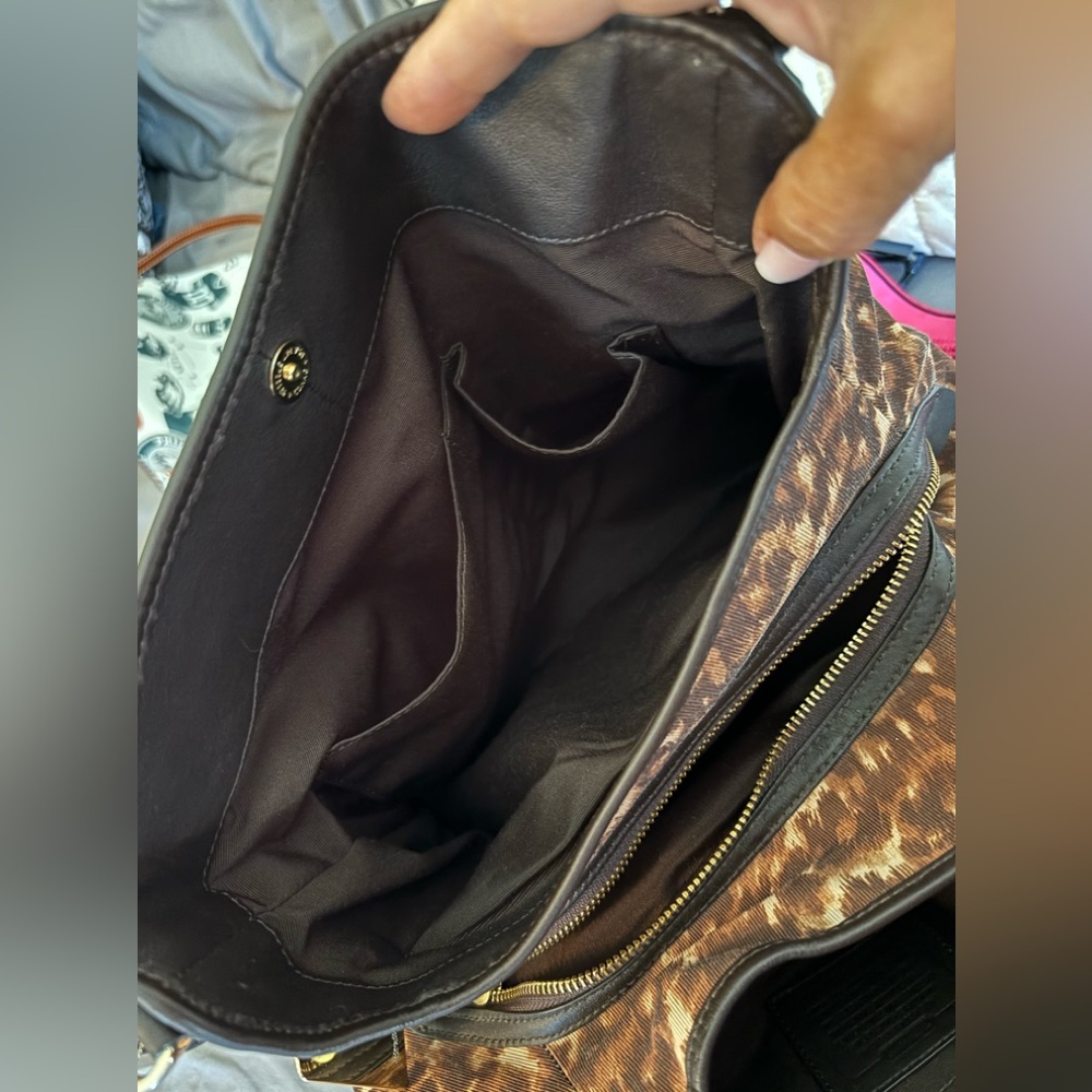 Designer Handbag - Picture 6 of 7
